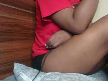 Kishylovee  live sex cam