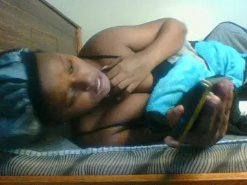 Kishylovee  live sex cam