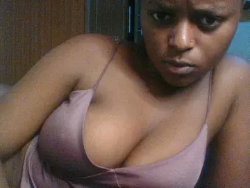 Kishylovee  live sex cam