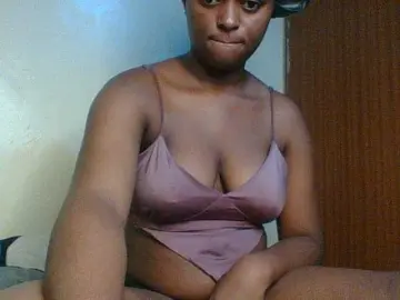 Kishylovee  live sex cam