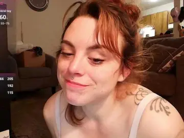 ElinaLaverins  live sex cam