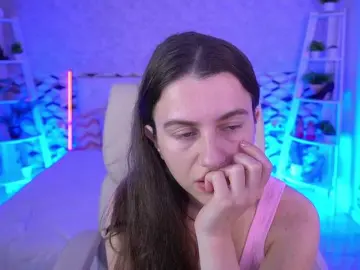 LittleJulii  live sex cam