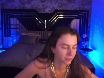 LittleJulii  live sex cam