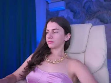 LittleJulii  live sex cam