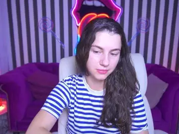 LittleJulii  live sex cam