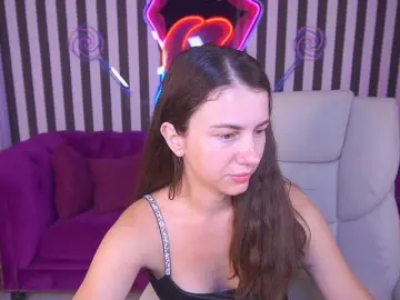 LittleJulii  live sex cam