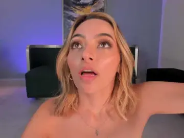 MelissaMoore  live sex cam