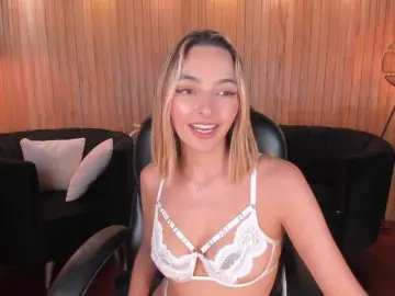 MelissaMoore  live sex cam