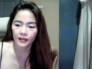 Wildhotsinglemom69  live sex cam