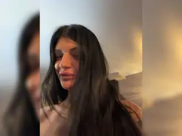 Chicanogirl  live sex cam