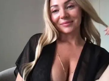 Chloebelle  live sex cam