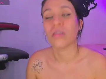 Sasha-bossa  live sex cam