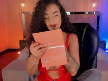 KylieJenkins  live sex cam