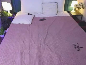 PeneloppaStar  live sex cam