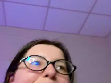 PeneloppaStar  live sex cam