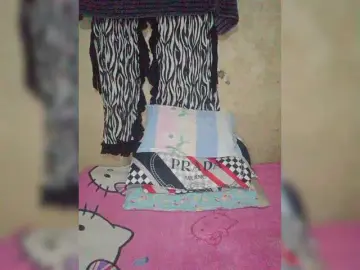 Tiffany29  live sex cam