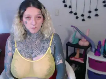 Sloppytitss  live sex cam