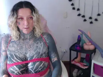Sloppytitss  live sex cam