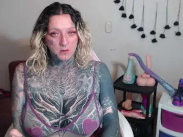 Sloppytitss  live sex cam