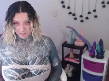 Sloppytitss  live sex cam