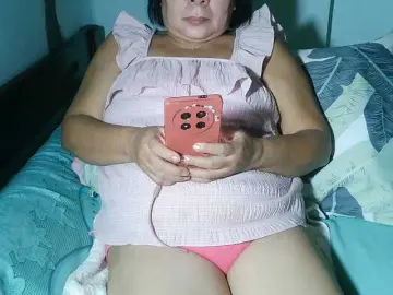 HotMama50  live sex cam