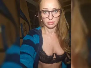 KKiraa87  live sex cam