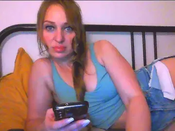 KKiraa87  live sex cam