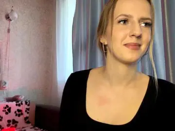 RaisaBrentz  live sex cam