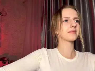 RaisaBrentz  live sex cam