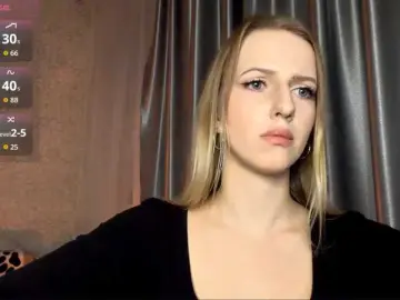 RaisaBrentz  live sex cam