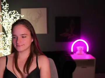 SuzySKy  live sex cam