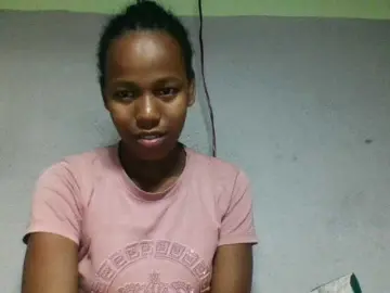 Valencia13  live sex cam