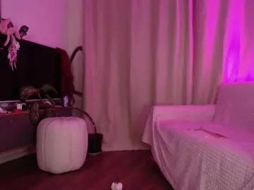Tradishka  live sex cam