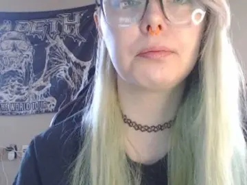 Cherribomb29  live sex cam