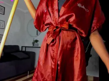 Deyymadisson  live sex cam