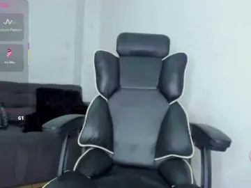 Deyymadisson  live sex cam