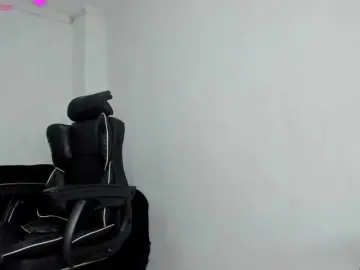 Deyymadisson  live sex cam