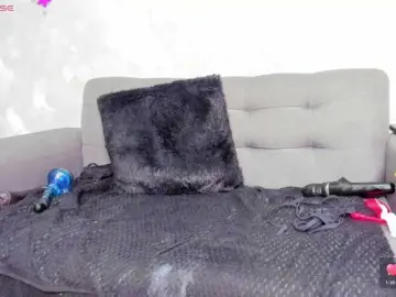 Deyymadisson  live sex cam