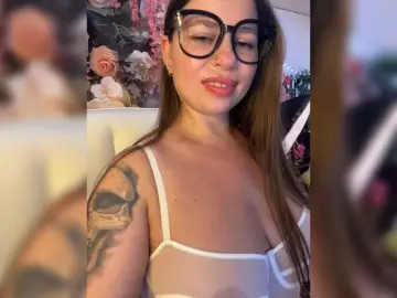 ELIZABETH-PLANET  live sex cam