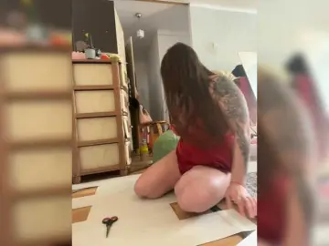 ELIZABETH-PLANET  live sex cam