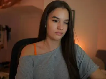GlowingKatee  live sex cam