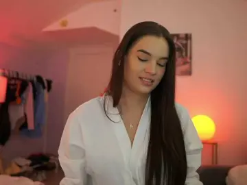GlowingKatee  live sex cam