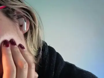 Charlotte-glasses  live sex cam