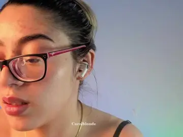 Charlotte-glasses  live sex cam