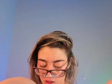 Charlotte-glasses  live sex cam