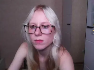 Mary-Kitty  live sex cam
