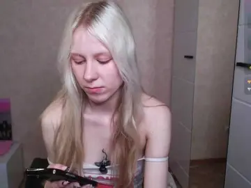 Mary-Kitty  live sex cam