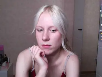 Mary-Kitty  live sex cam