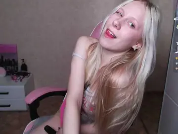 Mary-Kitty  live sex cam