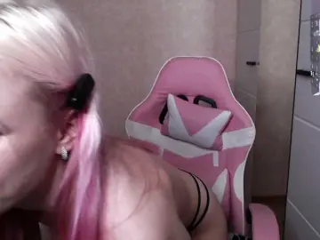 Mary-Kitty  live sex cam